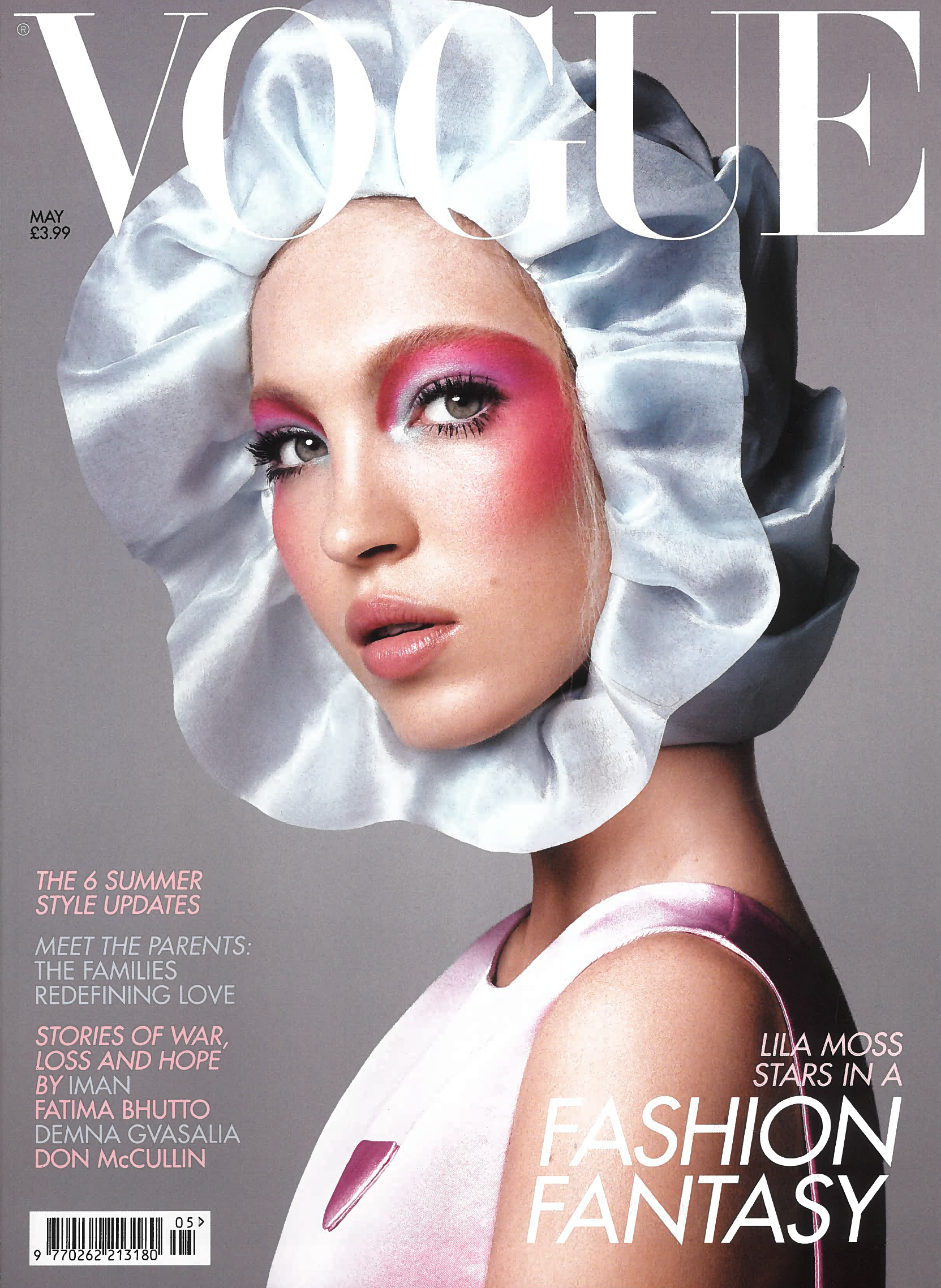 Lila Moss with a flower hat on the cover of Vogue Magazine